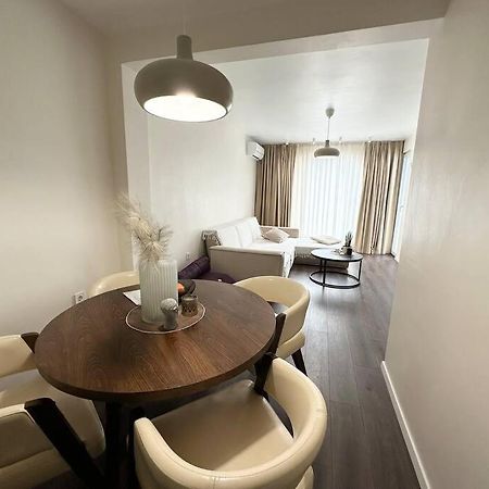 New Luxury Furnished Apartment - Beach, Varna Center & Fast Wi-Fi Εξωτερικό φωτογραφία