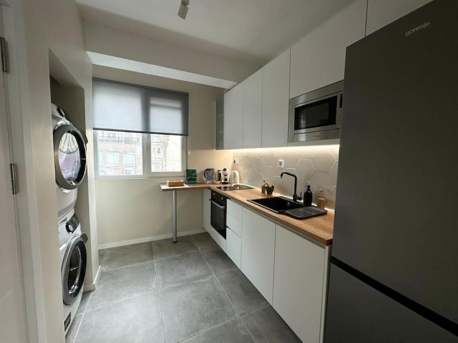 New Luxury Furnished Apartment - Beach, Varna Center & Fast Wi-Fi Εξωτερικό φωτογραφία